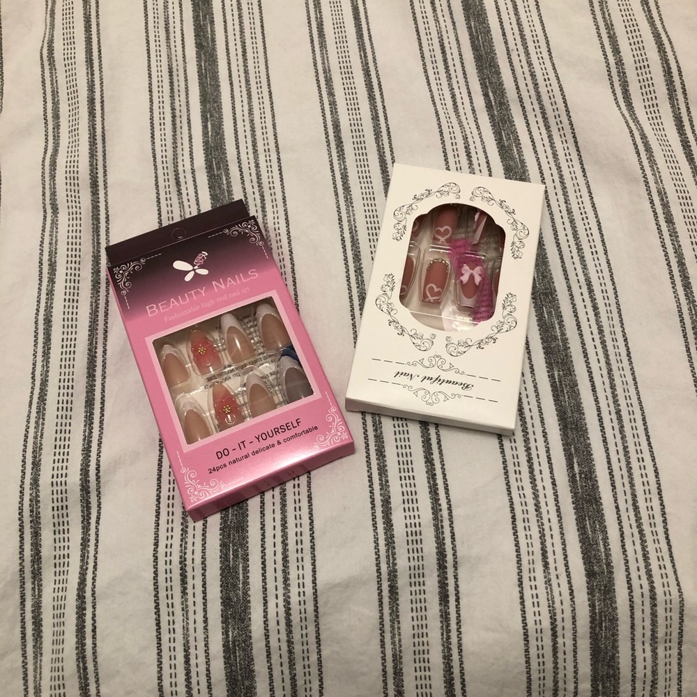 Pink Press On Nail Set